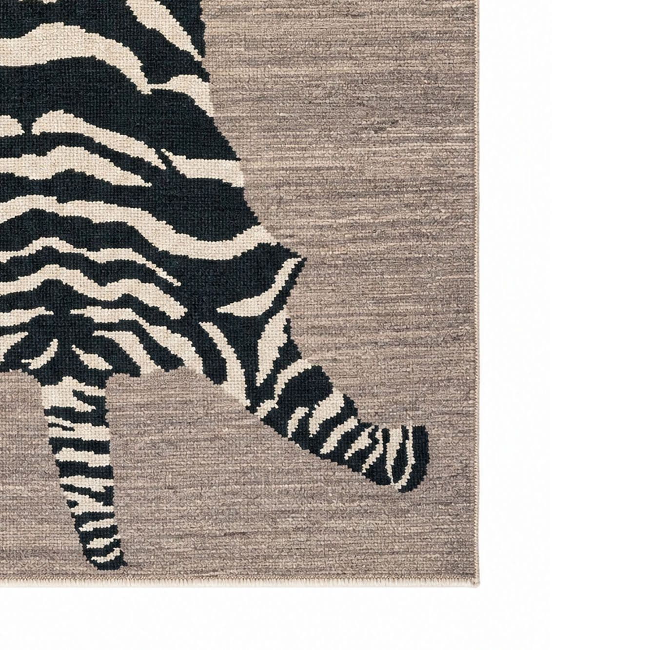 OUSHAK TIGER GREY&BLACK 210X342