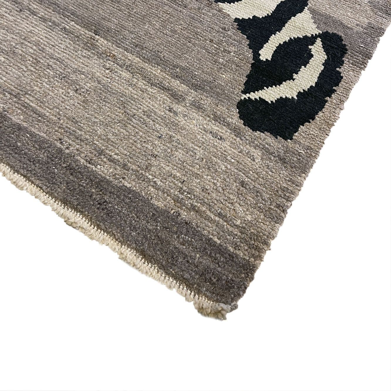 OUSHAK TIGER GREY&BLACK 210X342