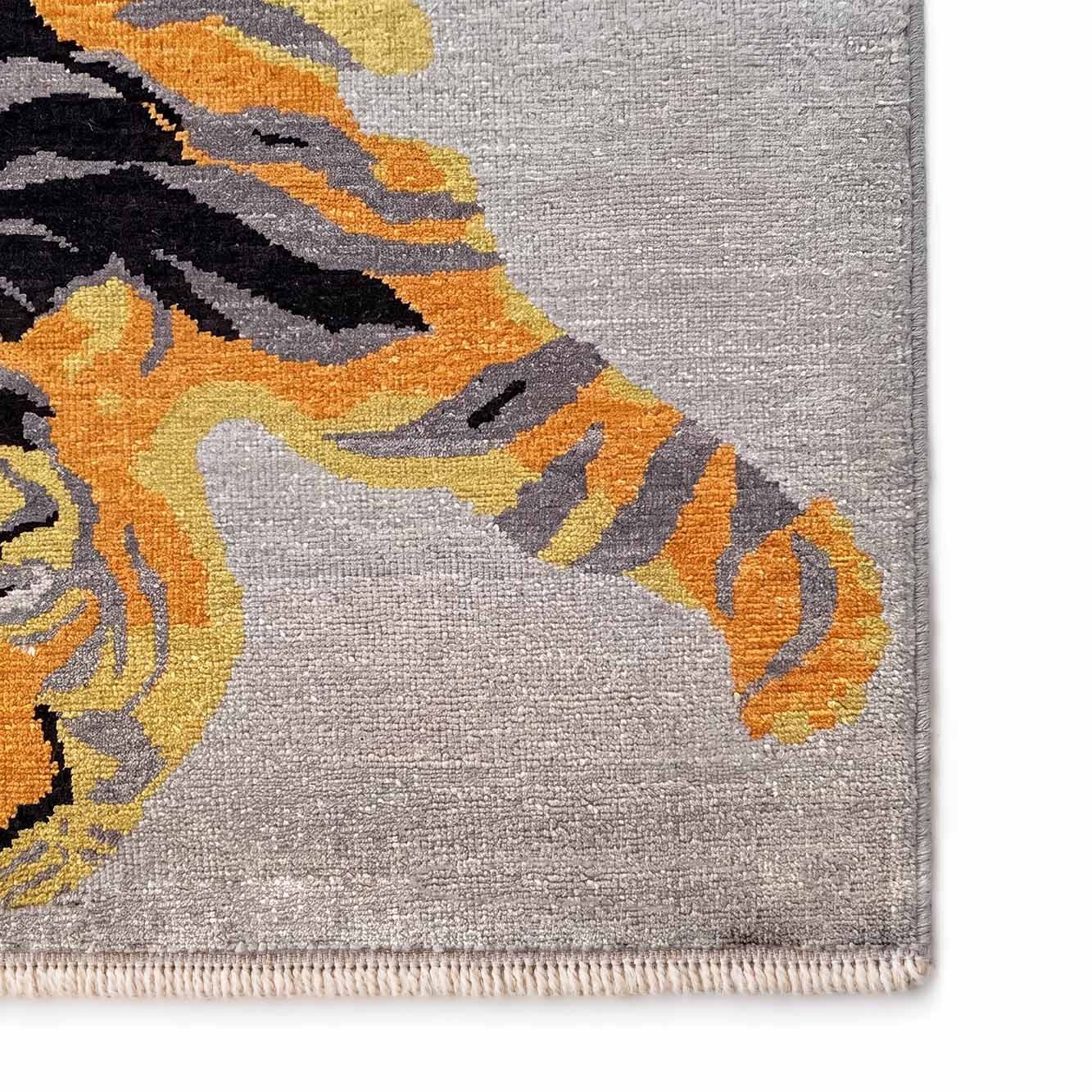 OUSHAK TIGER WHITE&PEACH 184X230