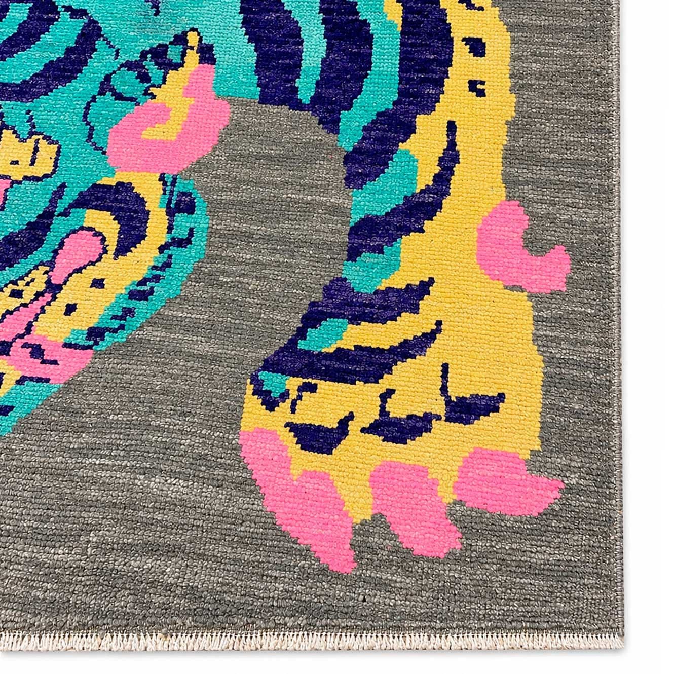 OUSHAK TIGER GREY 206X313