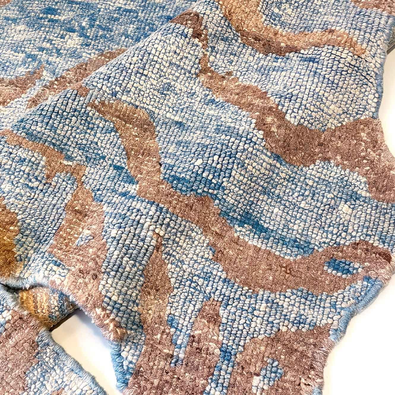 OUSHAK TIGER EMPTY BLUE 220X326