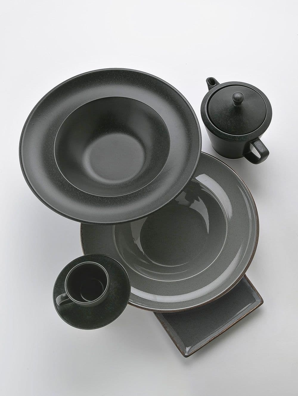 PLATO HONDO SEASONS DARK GREY 30 CM