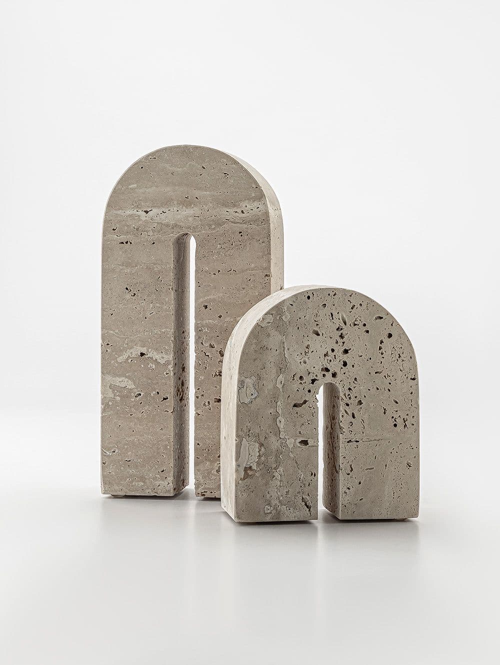 SUJETA LIBROS BARNET TRAVERTINE