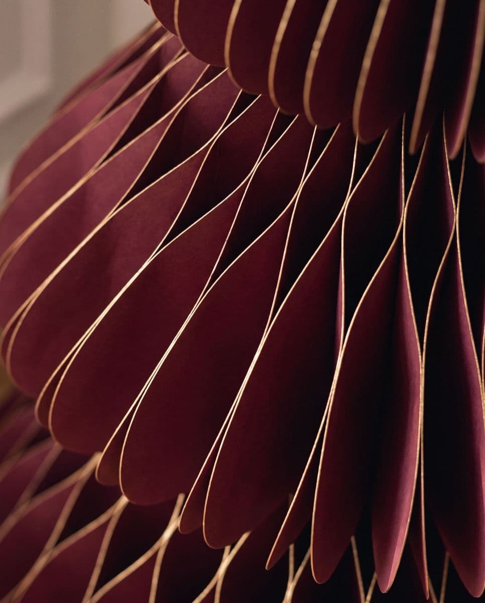 ARBOL DE NAVIDAD DE PAPEL MAROON 180CM